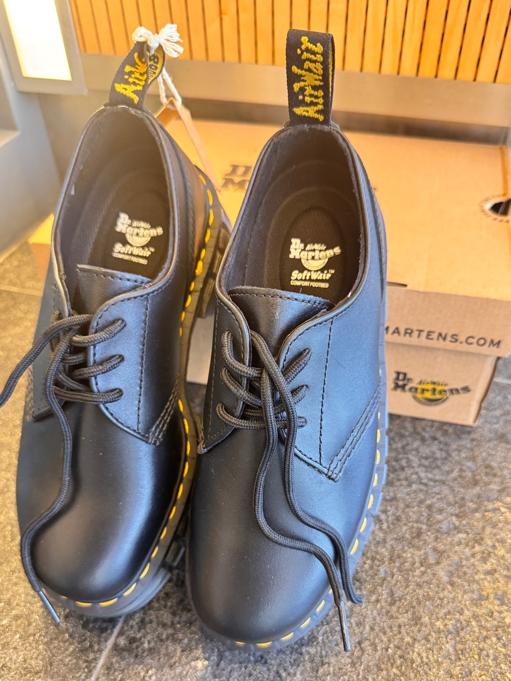 NWT Dr. Martens 8053 Black Leather Platform Shoes - US 8 - Picture 4 of 6